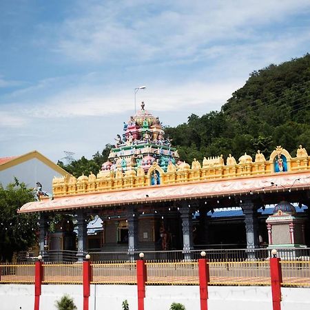 Motodorm Langkawi Hostel Kuah Kültér fotó
